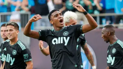 Christian Makoun kimdir, futbol kariyeri ve istatistikleri nelerdir?