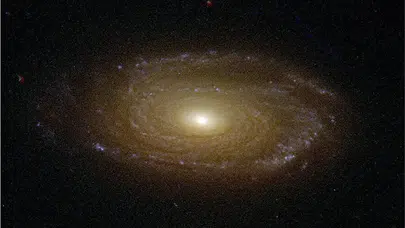 11,5 Milyar Yıl Öncesine Ait Çubuklu Sarmal Galaksi Nasıl Keşfedildi?