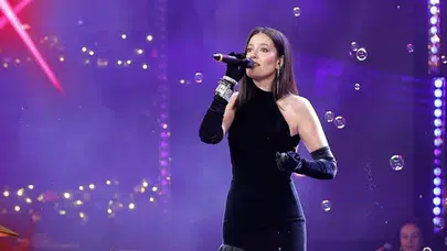 O Ses Türkiye Yılbaşı Özel Konuğu Pelin Akil Kimdir ve Hakkında Bilinmesi Gerekenler?