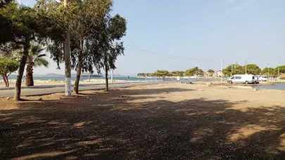 Yeni Kamp: İzmir Aliağa Güzelhisar’da Doğayla İç İçe Kamp Deneyimi