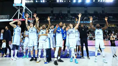 Türk Telekom'dan Roma karşısında farklı galibiyet : 92-77