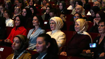Atatürk Kültür Merkezi'nde GİF'27 Sezon Açılışı Gerçekleşti