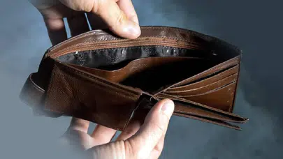 Yapay ülke banknotları neden değersiz olmasına rağmen zenginlik sağlıyor ?