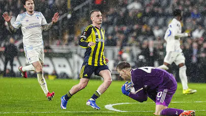 Fenerbahçe, Aston Villa'ya Karşı Neden Bu Kadar Farklı Bir Mağlubiyet Aldı?