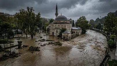 İstanbul'da Şiddetli Yağış Sonrası Sadabad Bahçesi Sular Altında Kaldı