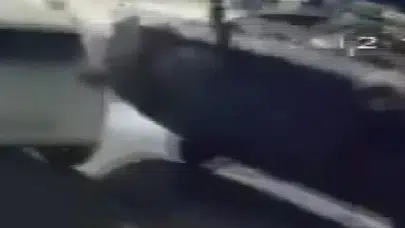 Arnavutköy'de Seyir Halindeki Otomobil Park Halindeki Araca Çarptı