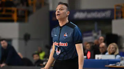 Yunan basketbolunda şike krizi genişliyor: Eski hakem Petros Papapetrou hakem cezaevine gönderildi