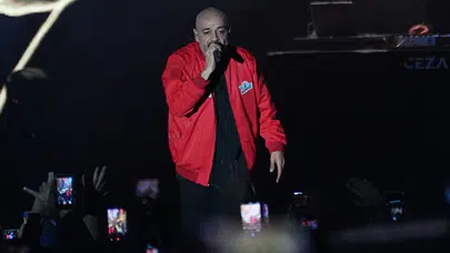 Ceza, TEKNOFEST Güneydoğu kapsamında Şanlıurfa'da sahne aldı