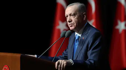 Cumhurbaşkanı Erdoğan açıklamalarda bulunuyor