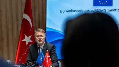 Avrupa Birliğinden Türk vatandaşlarına vize serbestisi mesajı