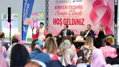 Küçükçekmece’de meme kanserinde farkındalık için kürek çektiler