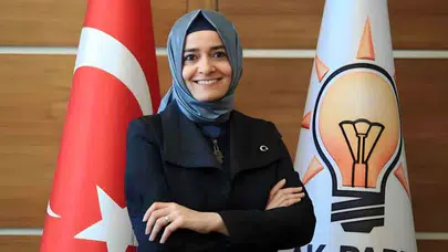 Fatma Betül Sayan Kaya, AK Parti'den ihraç edildi