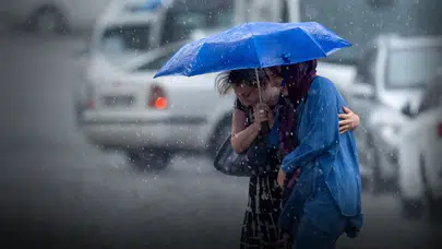 Meteoroloji'den peş peşe uyarı: 4 ilde sağanak, sel ve dolu riski