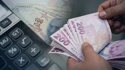 Sosyal Güvenlik Uzmanı Özgür Erdursun'dan 2027 Yılı Maaş ve Emekli Zammı Tahminleri