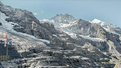 İsviçre Alpleri'ndeki buzul hacmi neden yüzde 20 azaldı ?