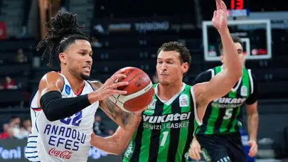 Anadolu Efes seriyi 3 maça çıkardı!