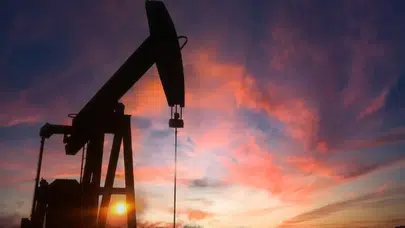 Eski ABD'li Yetkililerin Venezuela'daki Enerji Girişimleri Tartışma Yarattı