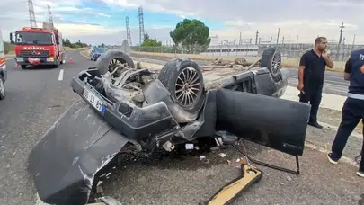 Şanlıurfa'da seyir halindeki otomobilin lastiği koptu : 5 kişi yaralandı