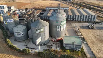 Edirne'de yağ fabrikasında yangın: Ayçiçeği silosunda dumanlar yükseldi