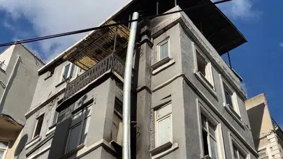 İstanbul Beyoğlu'nda korkutan yangın
