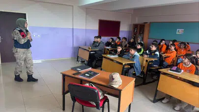 Erzincan'da Jandarmadan Kapsamlı Okul Çevresi Denetimi