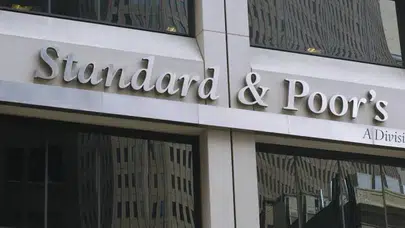 S&P, İngiltere'nin kredi notunu teyit etti