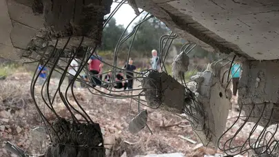 İsrail Doğu Kudüs'te 7 Daireli Binayı Yıktı: 35 Kişi Evsiz Kaldı