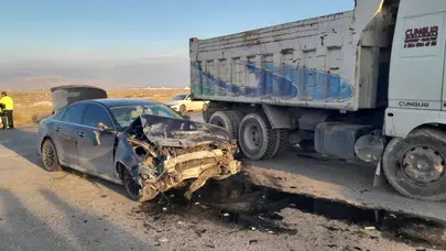 Konya'da kamyon ile otomobil çarpıştı: 1 kişi yaralandı