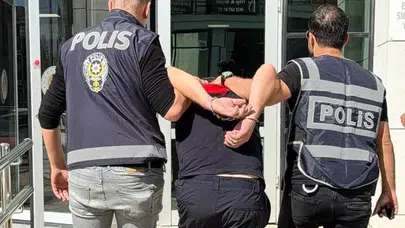 İzmir'de itfaiyeci eski sevgilisinin evini ateşe verdi