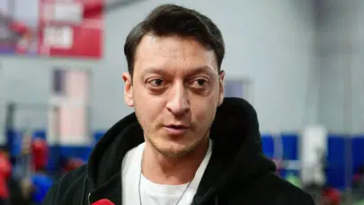 Mesut Özil ve Göksel Gümüşdağ'dan FIFA'ya tepki