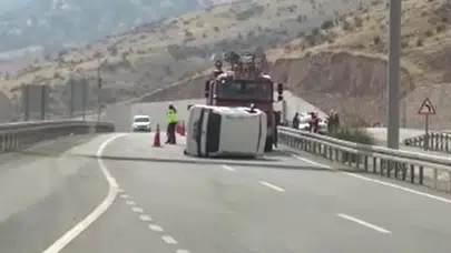 Kocaeli'nde Kontrolden Çıkan Otomobil Takla Attı