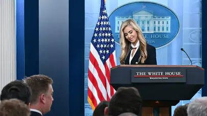 ABD Başkanı Trump'ın Yeni Sözcüsü Katie Zacharia'nın İlk Basın Toplantısı Olay Oldu