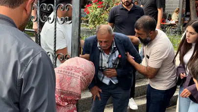 Diyarbakır'da Tarihi Kilisede Yediği Kuruyemiş Boğazına Kaçan KOAH Hastası Heimlich Manevrasıyla Kurtarıldı