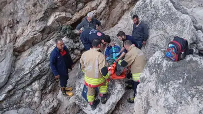 Hatay'da Kayalıklardan Düşen Balıkçı Kurtarıldı