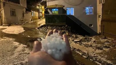 Bayburt'ta Ani Dolu Yağışı Kış Mevsimini Aratmadı