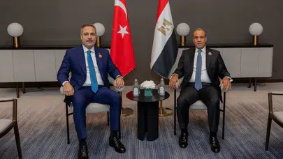 Dışişleri Bakanı Hakan Fidan Bağdat'ta Mısırlı Mevkidaşı ile Bir Araya Geldi