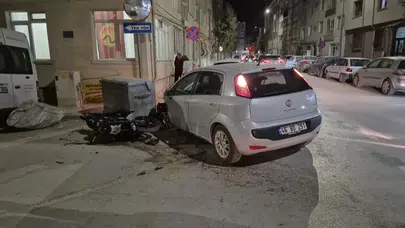 Eskişehir'de Motosikletin Otomobile Çarptığı Kaza Kameraya Yansıdı