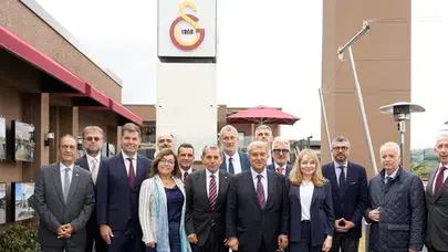 Galatasaray ve Barcelona Yönetimi Dostluk Yemeğinde Buluştu