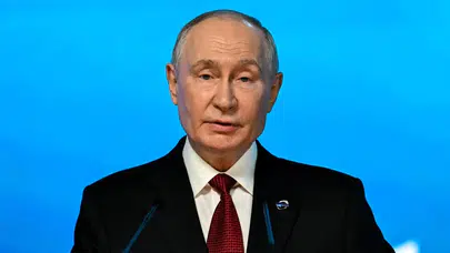 İran Cumhurbaşkanı Pezeşkiyan ile Rusya Devlet Başkanı Putin telefon görüşmesi gerçekleştirdi