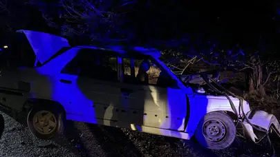 Gaziantep'te minibüs ile otomobil çarpıştı