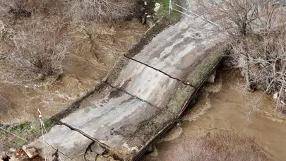 Muğla'da Şiddetli Yağışlar Sonrası Köprü Çöktü