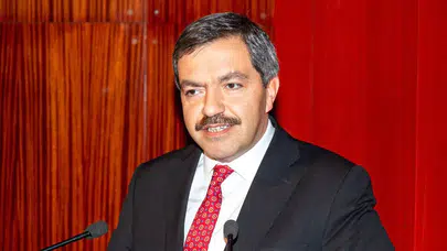 Prof. Dr. Recep Bentli Kimdir ve Hangi Görevlerde Bulunmuştur?