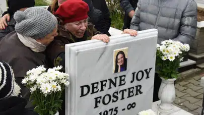 Defne Joy Foster'ın Annesi Hatice Foster Kimdir ve Kızı İçin Neler Söyledi?