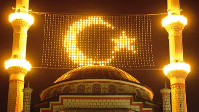 Kadir Gecesi 2026'da Ne Zaman Olacak? Müslümanlar İçin Önemli Bir Tarih