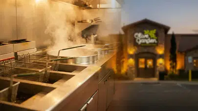 Restoran şefi kendini kızgın yağın içine attı