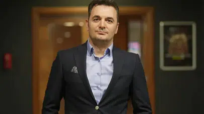 Ekol TV Genel Yayın Yönetmeni Tamer Oskay kimdir? İşte hayatı ve kariyeri