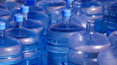 Damacana suyuna çıra atmanın faydaları : Suyun tadını değiştiriyor!