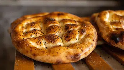 İzmir'de Ramazan pidesi fiyatları belli oldu : 300 gram pide kaç TL'den satılıyor?