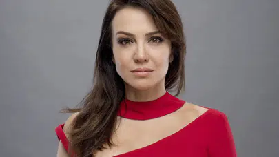 Aynı Yağmur Altında Hümeyra kimdir? Deniz Uğur Gülener kimdir, kaç yaşında ve evli mi?