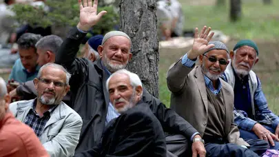 Emeklilere sunulan yeni imkanlar neler? İndirimler ve ücretsiz hizmetler hakkında detaylar